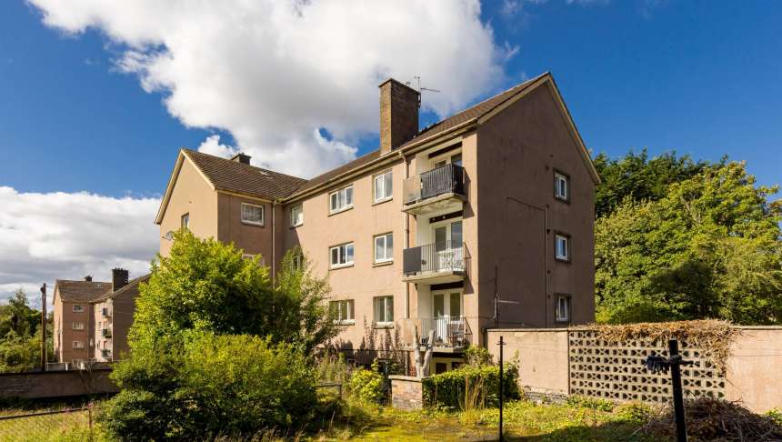 32/7 Hoseason Gardens, Edinburgh