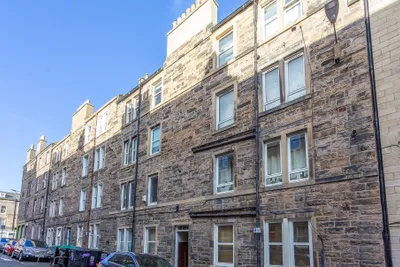 6/9 Lyne Street,
Edinburgh,
EH7 5DW - image 1