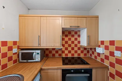 57/3 Orchard Brae Gardens,
Edinburgh,
EH4 2UQ - image 8
