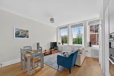Flat 3, 49 Sassoon Grove, Edinburgh, Midlothian, EH10 5FB - image 2