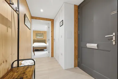 3 Simon Square,
Newington,
Edinburgh,
EH8 9HP - image 7