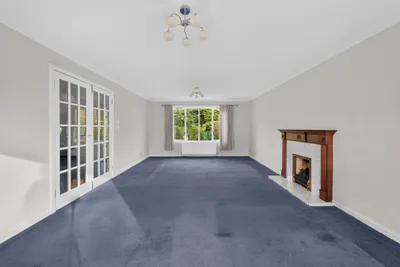 16 King's Cramond, Edinburgh, Midlothian, EH4 6RL - image 3