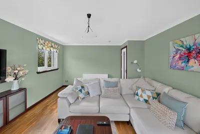 25/8 South Elixa Place, Edinburgh, Midlothian, EH8 7PG - image 6