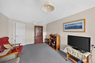 Flat 14 Caiystane Court, 11 Oxgangs Road North, Edinburgh, Midlothian, EH13 9AA - image 8