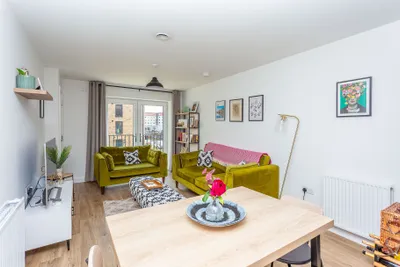 22/2 Margaret Thomson Crescent,
Edinburgh,
EH6 7FE - image 3
