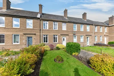 310 Calder Road, Edinburgh, Midlothian, EH11 3TB - image 1
