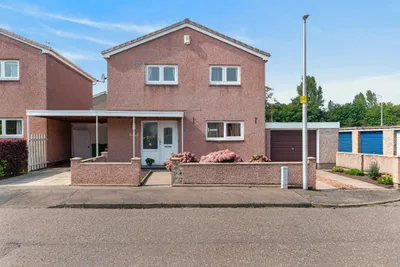 7 The Grove,
Musselburgh,
EH21 7HD - image 1
