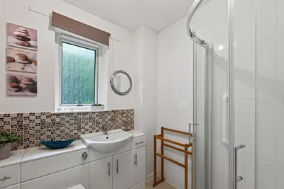 57/3 Orchard Brae Gardens,
Edinburgh,
EH4 2UQ - image 15