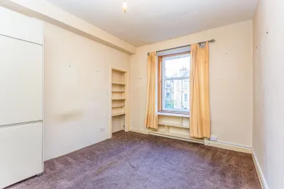 6/9 Lyne Street,
Edinburgh,
EH7 5DW - image 2