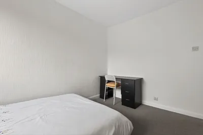 29 Queen's Park Court,
Edinburgh,
EH8 7DX - image 25