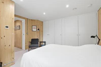3 Simon Square,
Newington,
Edinburgh,
EH8 9HP - image 10