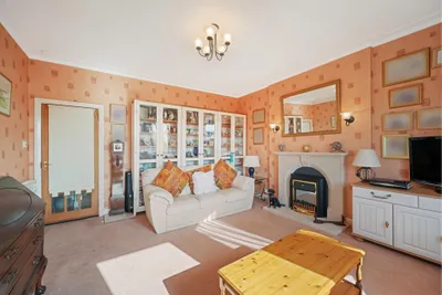 27 Craigs Avenue,
Edinburgh,
EH12 8HS - image 9