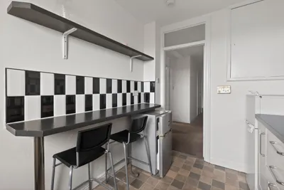 29 Queen's Park Court,
Edinburgh,
EH8 7DX - image 16