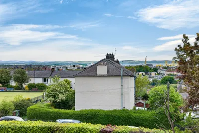 29 Queen's Park Court,
Edinburgh,
EH8 7DX - image 17
