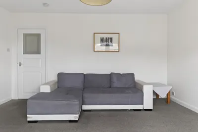 29 Queen's Park Court,
Edinburgh,
EH8 7DX - image 6