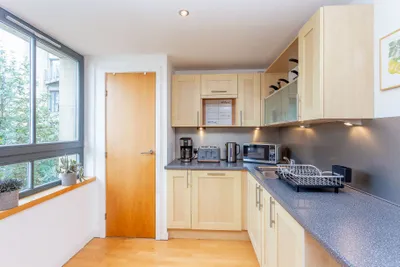 97/4 East London Street,
Edinburgh,
EH7 4BF - image 12