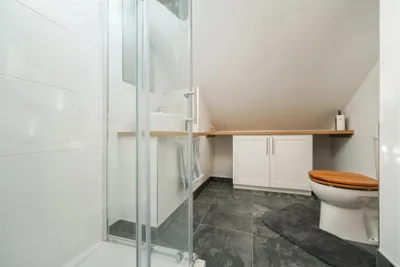 27 Craigs Avenue,
Edinburgh,
EH12 8HS - image 19