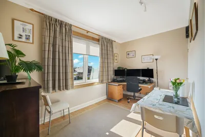 27 Craigs Avenue,
Edinburgh,
EH12 8HS - image 16