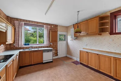 41 Craigleith Drive,
Edinburgh,
EH4 3JU - image 5