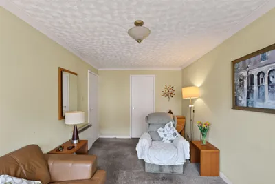 57/3 Orchard Brae Gardens,
Edinburgh,
EH4 2UQ - image 5