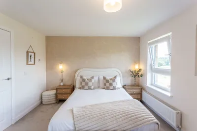 32 Mauseley Park,
Edinburgh,
EH4 8FB - image 12