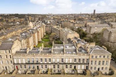 7/2 Carlton Street,
Edinburgh,
EH4 1NE - image 17