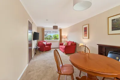 9 Camps Rigg, Livingston, West Lothian, EH54 8PD - image 2