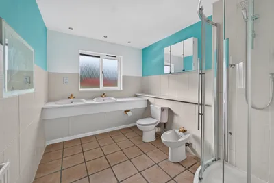 16 King's Cramond, Edinburgh, Midlothian, EH4 6RL - image 23
