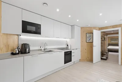 3 Simon Square,
Newington,
Edinburgh,
EH8 9HP - image 3