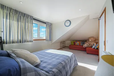 27 Craigs Avenue,
Edinburgh,
EH12 8HS - image 20