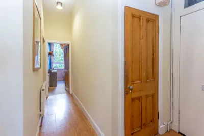 128/4 Duke Street,
Edinburgh,
EH6 8HR - image 3