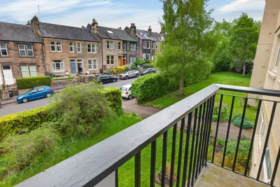 29 Queen's Park Court,
Edinburgh,
EH8 7DX - image 12