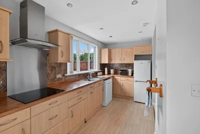7 The Grove,
Musselburgh,
EH21 7HD - image 5
