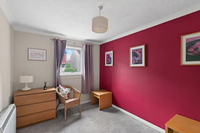 57/3 Orchard Brae Gardens,
Edinburgh,
EH4 2UQ - image 9