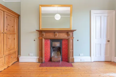9/3 Falcon Gardens,
Edinburgh,
EH10 4AP - image 6