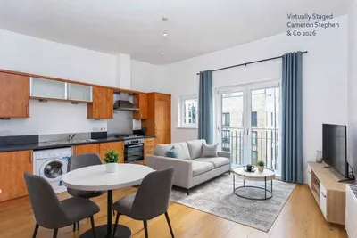 8/24 Salamander Court,
Edinburgh,
EH6 7JN - image 2
