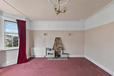 41 Craigleith Drive,
Edinburgh,
EH4 3JU - image 4