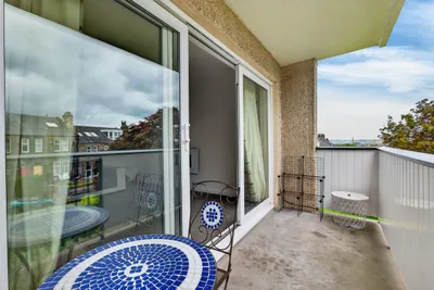 29 Queen's Park Court,
Edinburgh,
EH8 7DX - image 9