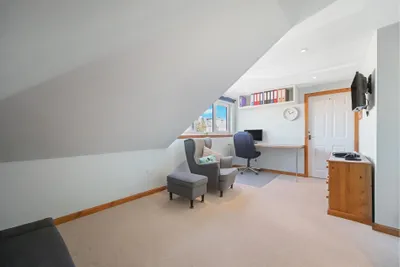 27 Craigs Avenue,
Edinburgh,
EH12 8HS - image 21