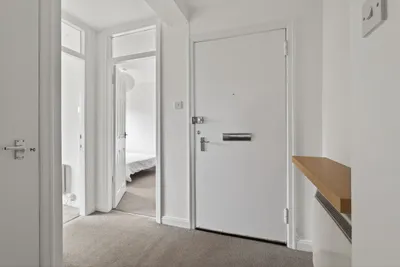 29 Queen's Park Court,
Edinburgh,
EH8 7DX - image 19