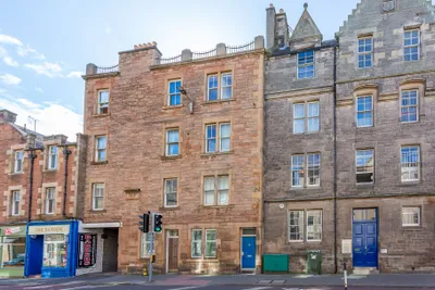 94/3 Causewayside,
Edinburgh,
EH9 1PU - image 1