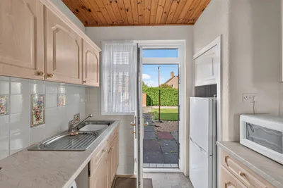 310 Calder Road, Edinburgh, Midlothian, EH11 3TB - image 10