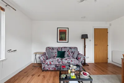 52 Esk Bridge,
Penicuik,
EH26 8QR - image 5
