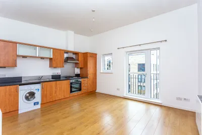 8/24 Salamander Court,
Edinburgh,
EH6 7JN - image 8