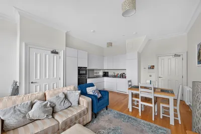 Flat 3, 49 Sassoon Grove, Edinburgh, Midlothian, EH10 5FB - image 5