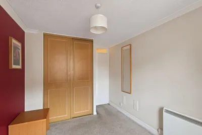57/3 Orchard Brae Gardens,
Edinburgh,
EH4 2UQ - image 12