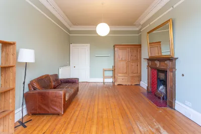 9/3 Falcon Gardens,
Edinburgh,
EH10 4AP - image 5