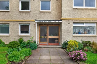 29 Queen's Park Court,
Edinburgh,
EH8 7DX - image 32