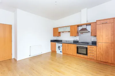 8/24 Salamander Court,
Edinburgh,
EH6 7JN - image 10