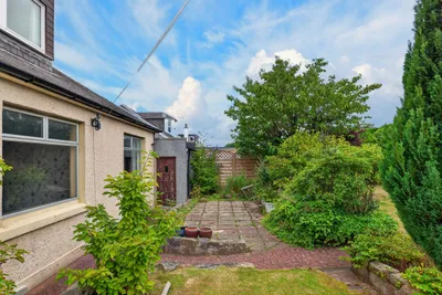 41 Craigleith Drive,
Edinburgh,
EH4 3JU - image 25